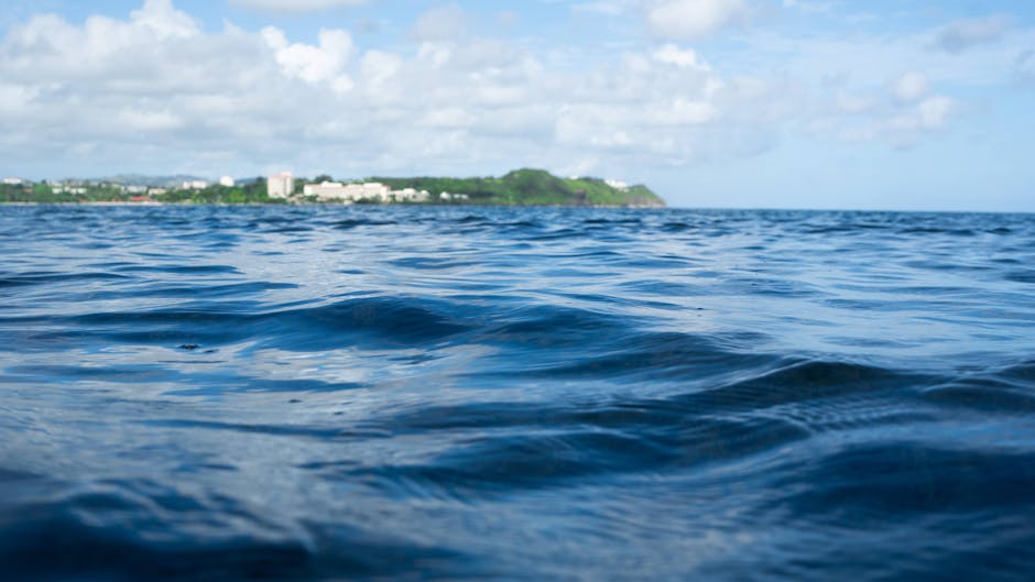 Guam: guía completa de la isla más sorprendente del Pacífico en 2026 2 Aguas cristalinas de la bahía de Tumon en Guam bajo cielo azul