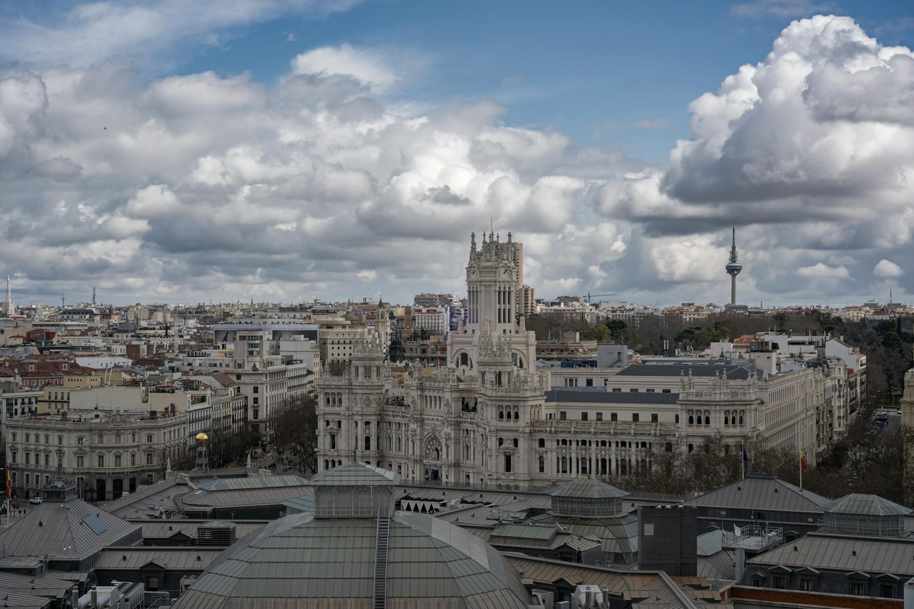 Vista aerea de Madrid con el Palacio de Cibeles, epicentro de FITUR
