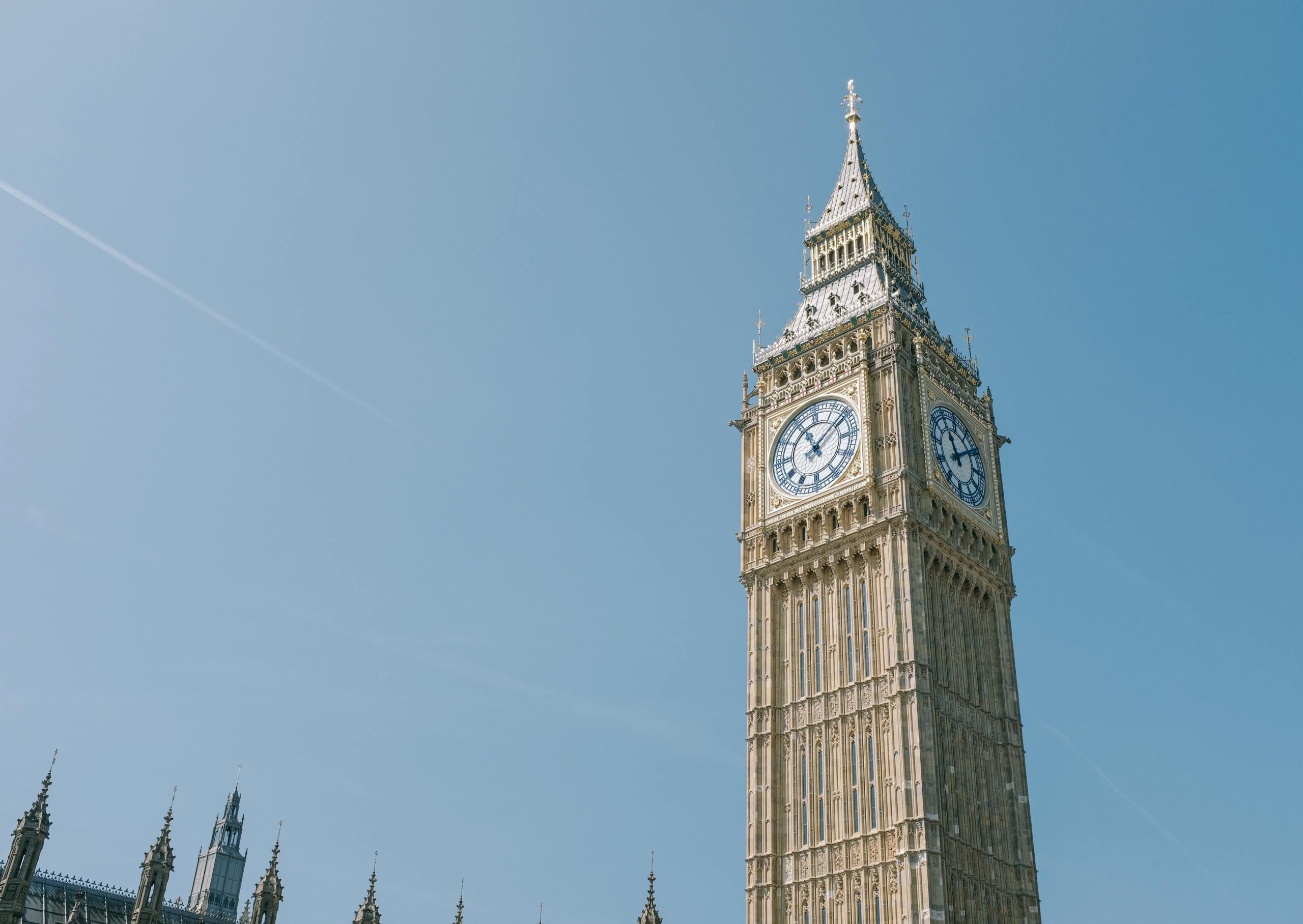 Big Ben y el Parlamento de Londres, ciudad donde muchos espanoles buscan trabajo