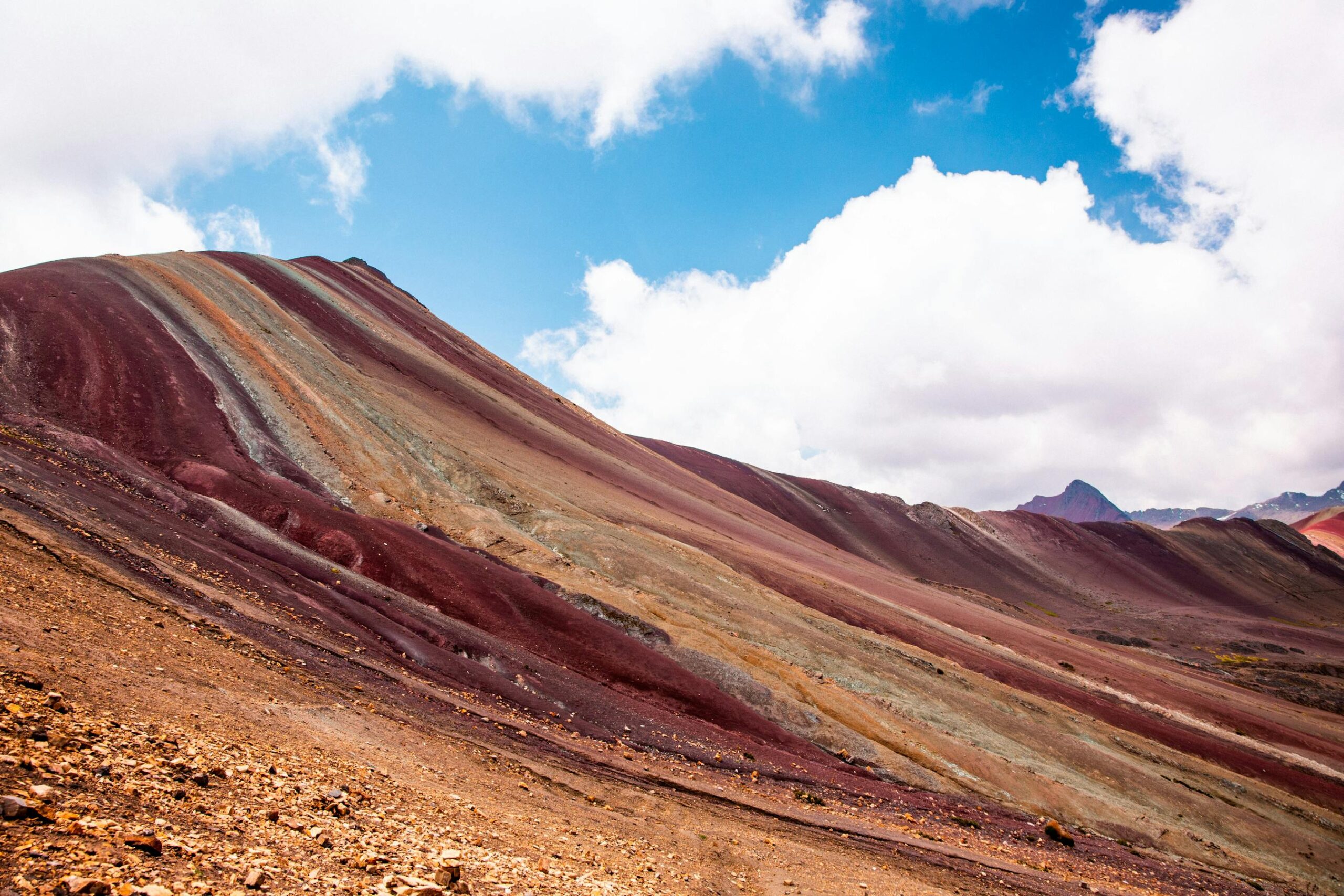 Montana de Siete Colores Vinicunca en los Andes peruanos a 5200 metros de altitud