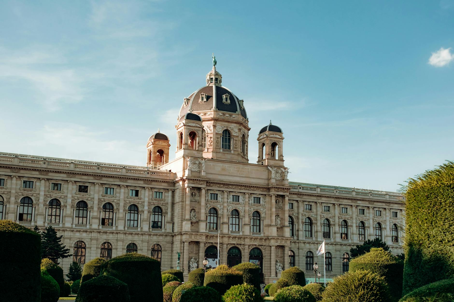 Fachada del Kunsthistorisches Museum de Viena, frente al MuseumsQuartier