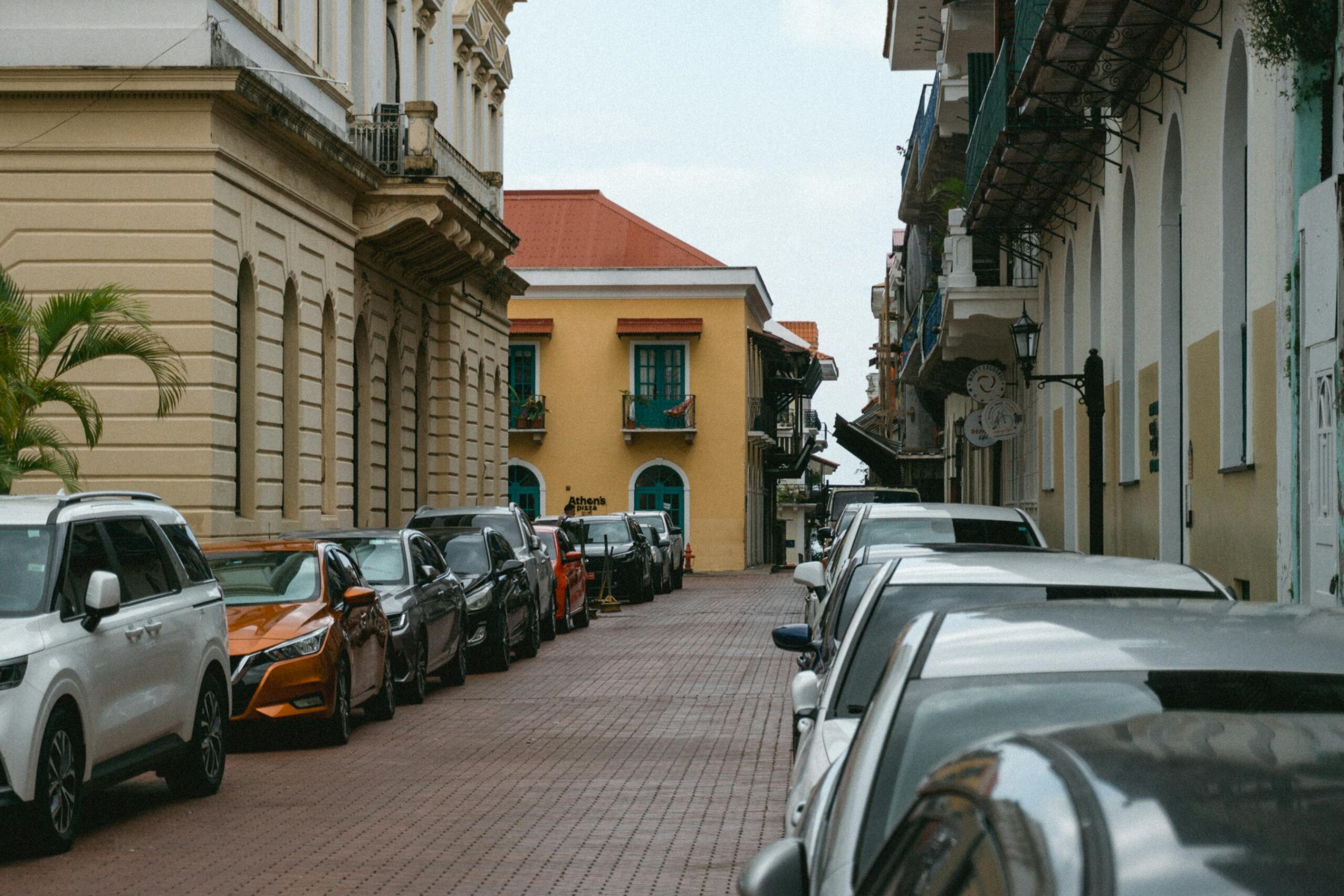 Casas coloridas del casco histórico de Portobelo, en la costa caribe de Panamá