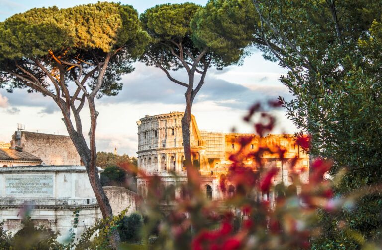 El Coliseo de Roma, icono del patrimonio histórico y cultural de Italia