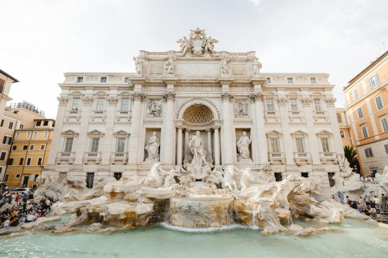 Home Elementor 5 Fontana di Trevi en Roma, Italia, monumento icónico de la ciudad