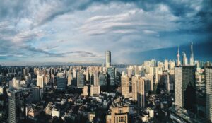Home Elementor 16 Skyline de Shanghai con los rascacielos de Pudong al atardecer