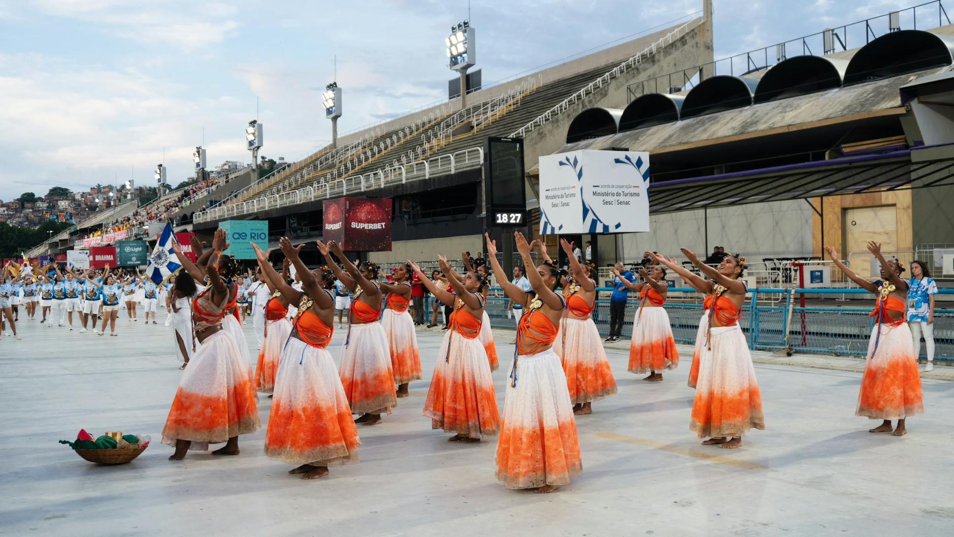 Carnaval de Río de Janeiro: guía completa 2026-2027 1 Río de Janeiro con el Cristo Redentor y la bahía de Guanabara