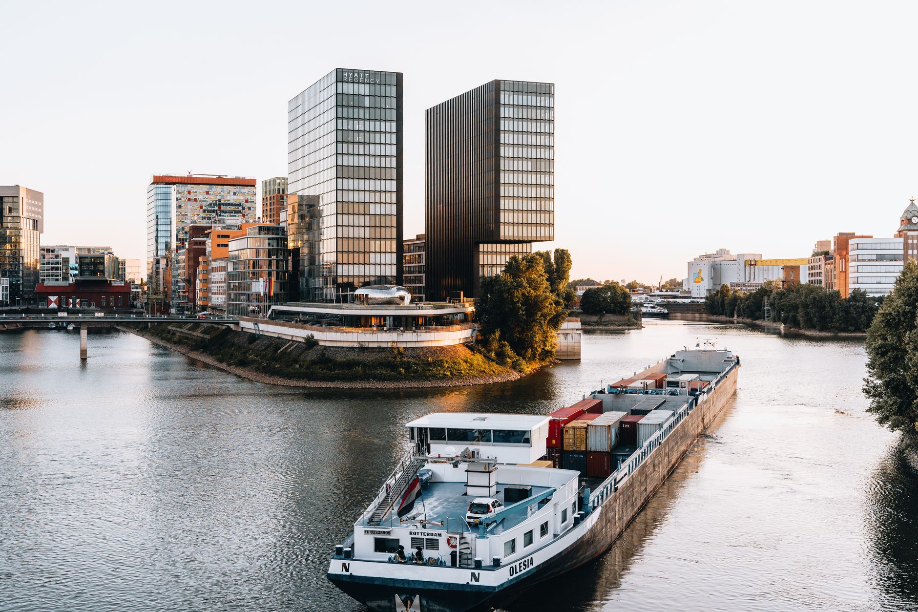 EuroShop en Düsseldorf: guía práctica para viajeros de negocios 1 Pabellones de una gran feria comercial internacional en Alemania