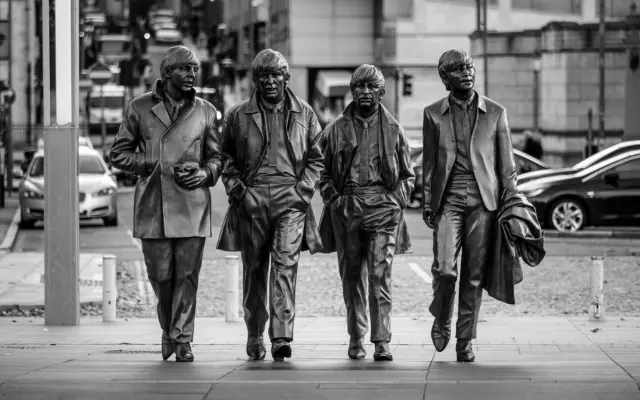 Mathew Street Liverpool, la calle donde está el Cavern Club y el Hard Days Night Hotel