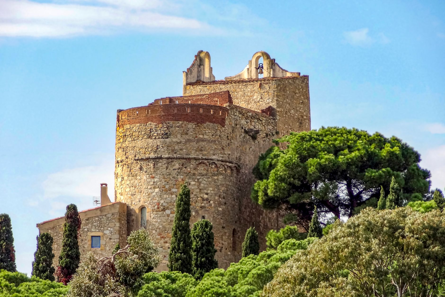 Castillo de Púbol: el regalo secreto de Dalí a Gala 1 Castillo medieval en Cataluña, ruta Dalí y Gala