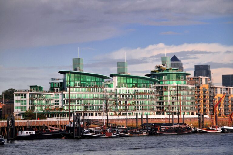 Home Elementor 4 West India Quay en los Docklands de Londres