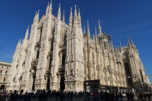 Fachada gótica del Duomo di Milano