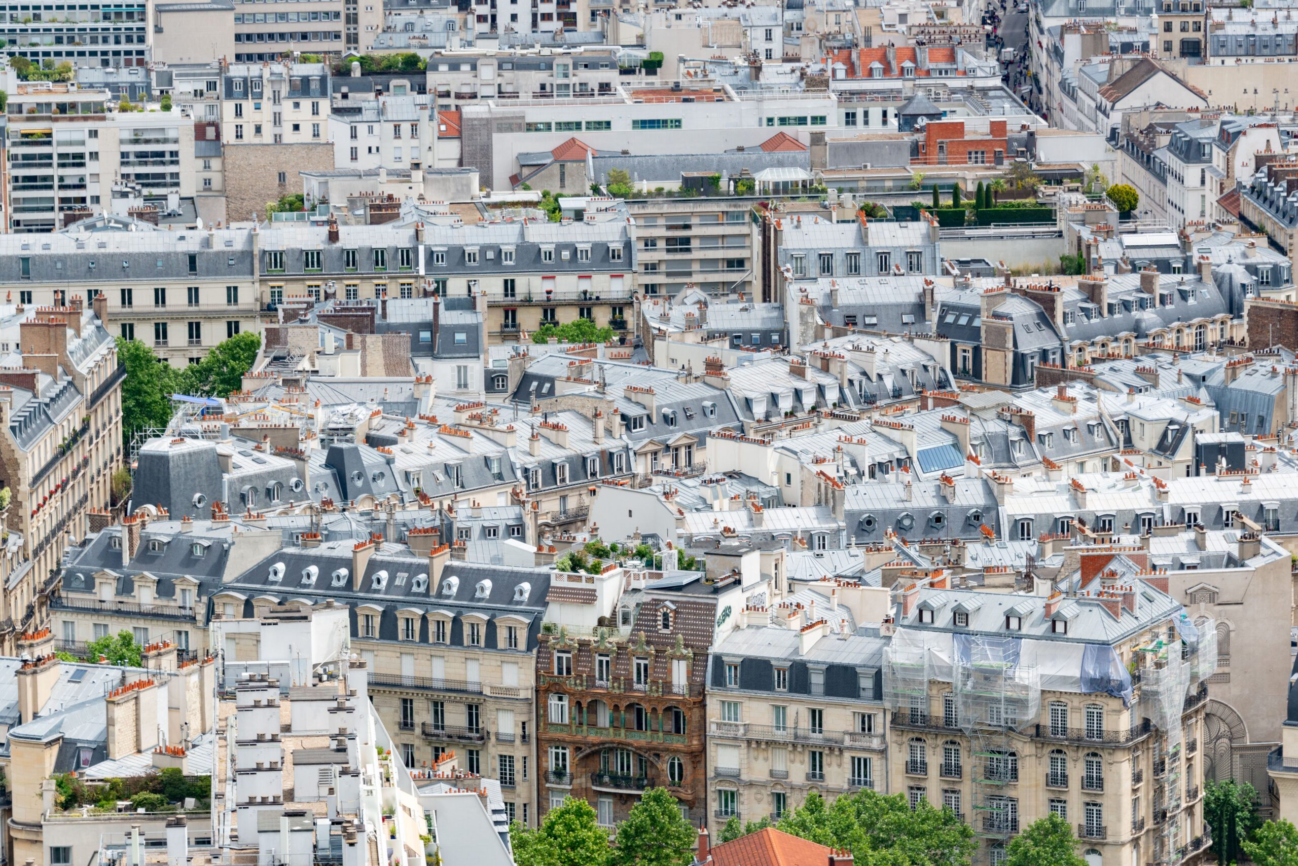 Torre Eiffel: altura real, precios y cómo subir en 2026 3 Vista de París desde un mirador en altura