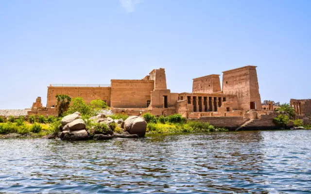 Templo de Philae a orillas del Nilo en Asumán, Egipto