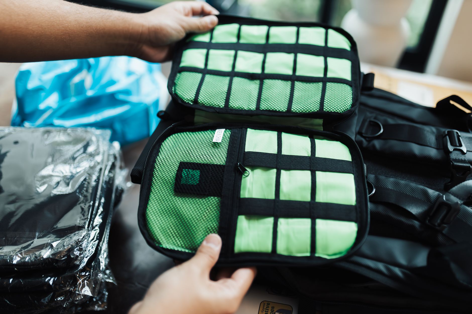 Mochila de viaje y accesorios esenciales para el equipaje