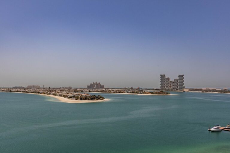 Vista aérea de las islas artificiales de Palm Jumeirah en Dubái