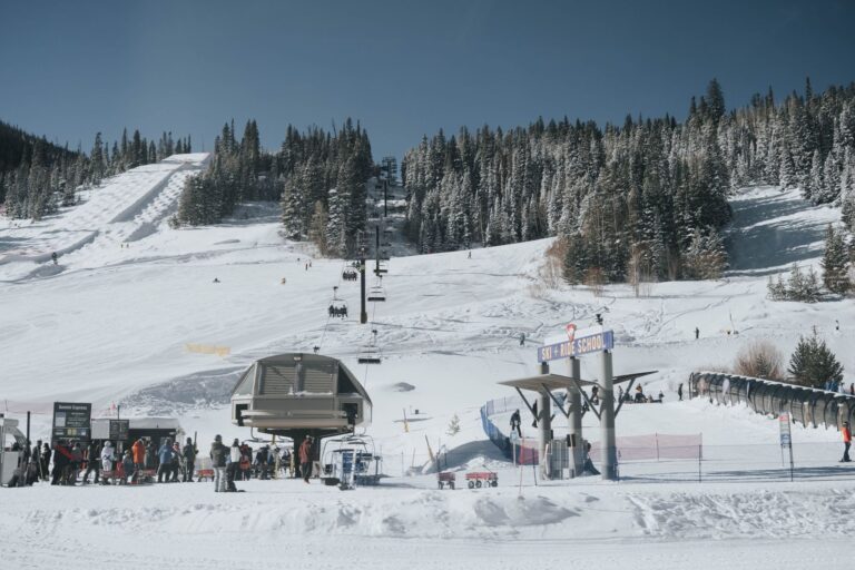 Home Elementor 7 Pistas de esquí en montaña nevada Colorado Aspen invierno