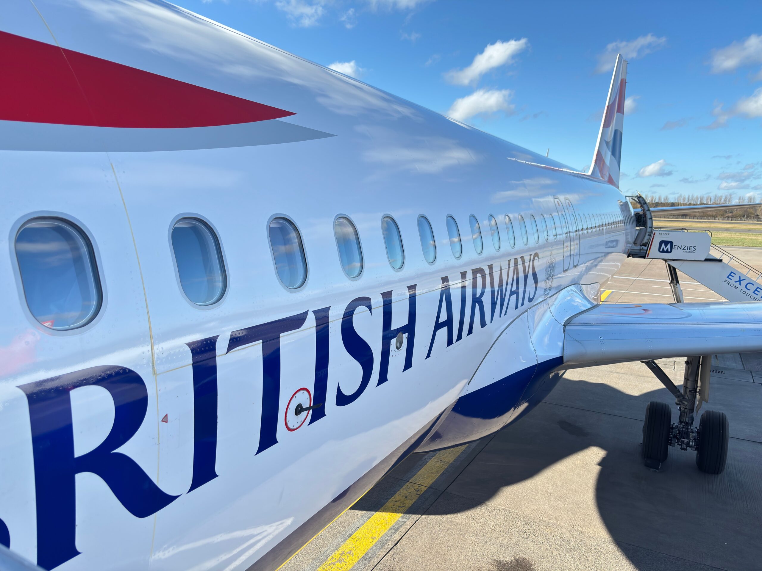 Terminal 5 de Heathrow: guía práctica para volar por T5 1 Avión de British Airways estacionado en la pista de Londres