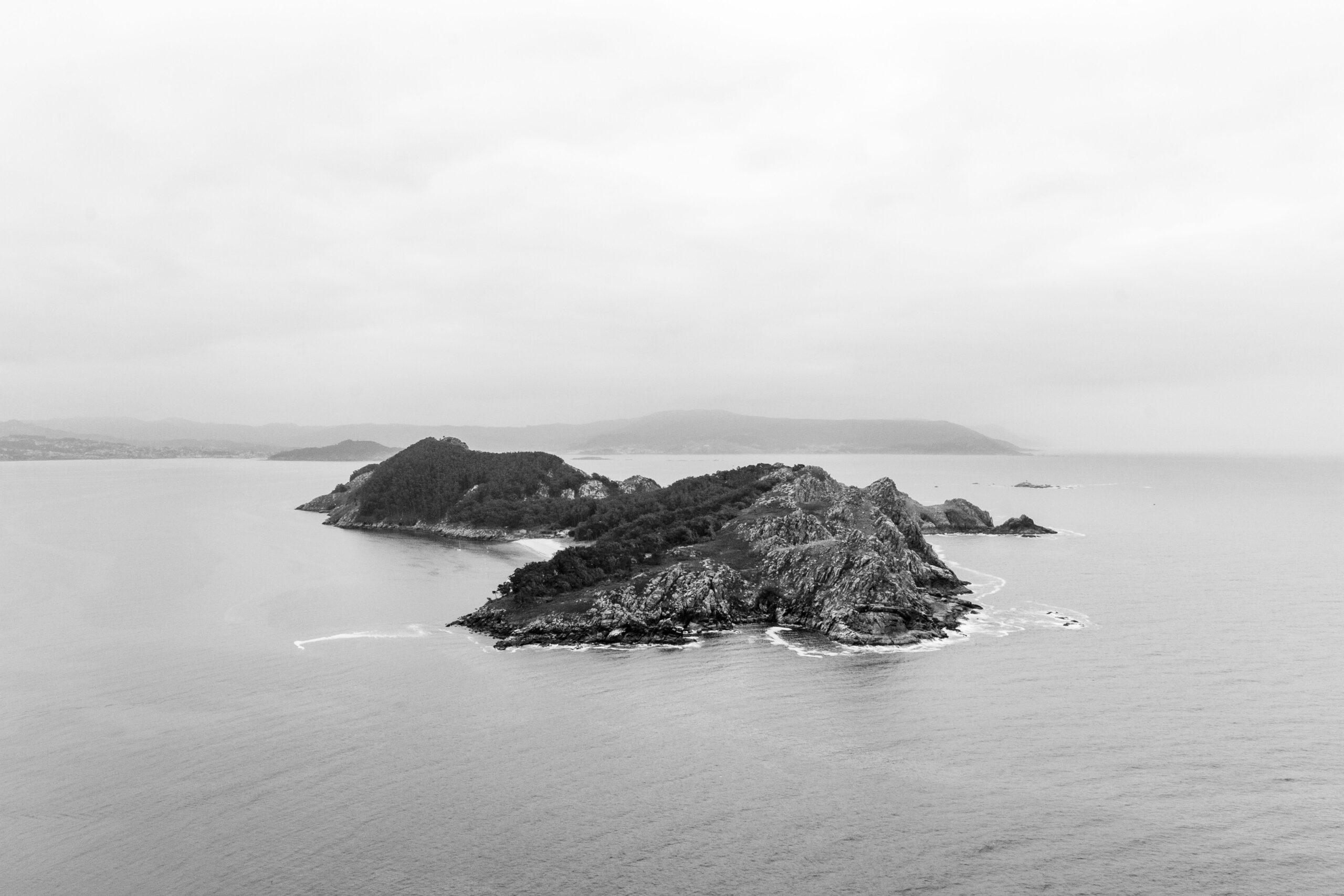 Fiesta de la Ostra de Arcade: guía completa 3 Vista aérea de las Islas Cíes en Galicia
