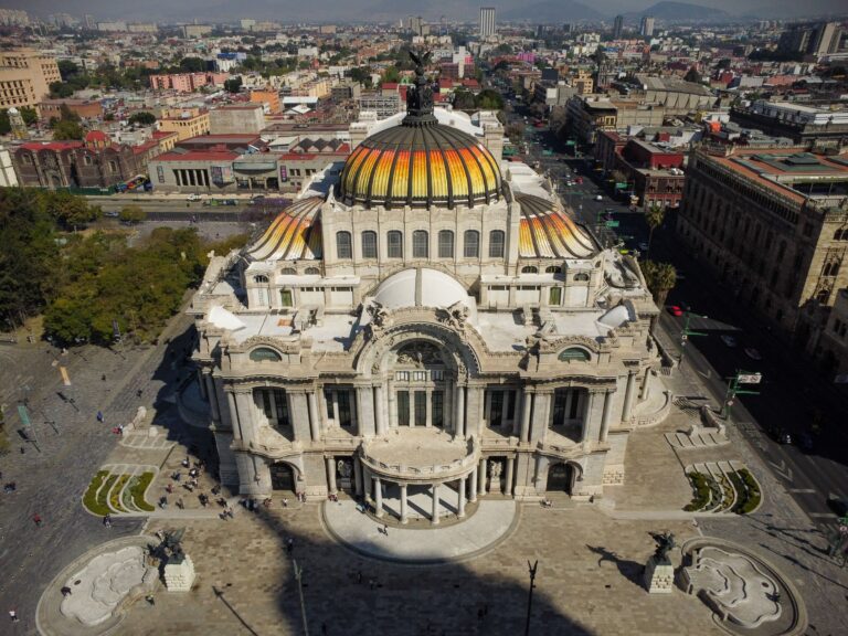 Vista aérea del Palacio de Bellas Artes en Ciudad de México