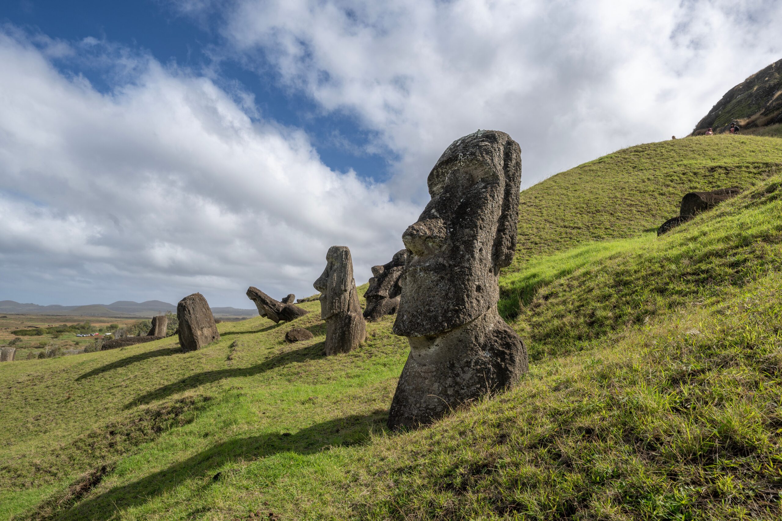 Isla de Pascua (Rapa Nui): guía 2026 y cómo llegar 2 Fila de moais del Ahu Tongariki en Rapa Nui