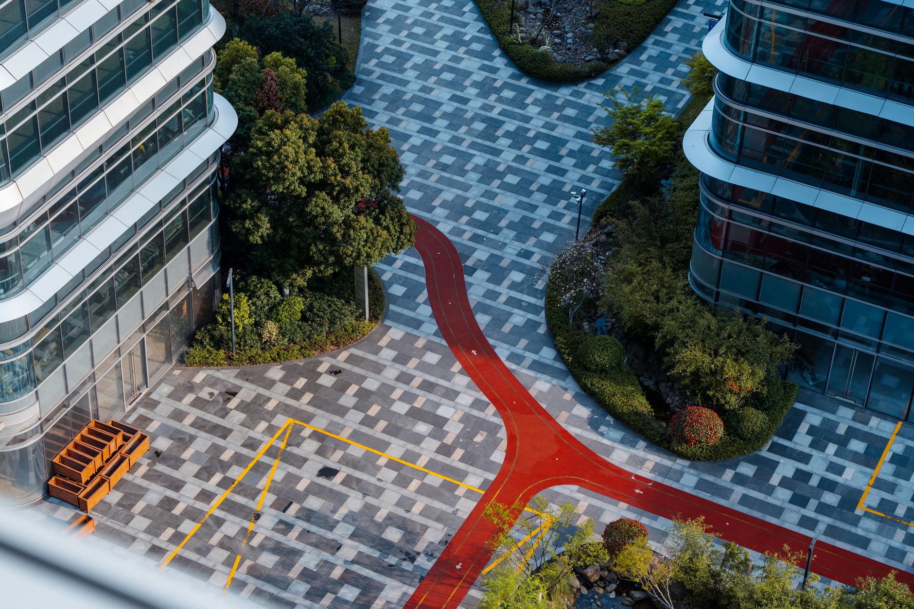 Zona verde de un distrito de innovación urbano
