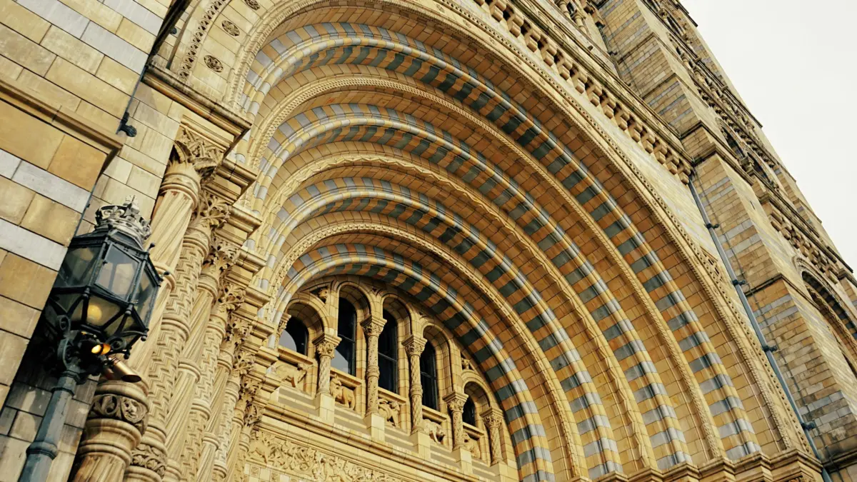 Fachada del Natural History Museum de Londres
