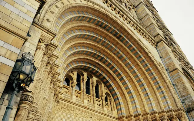Fachada del Natural History Museum de Londres