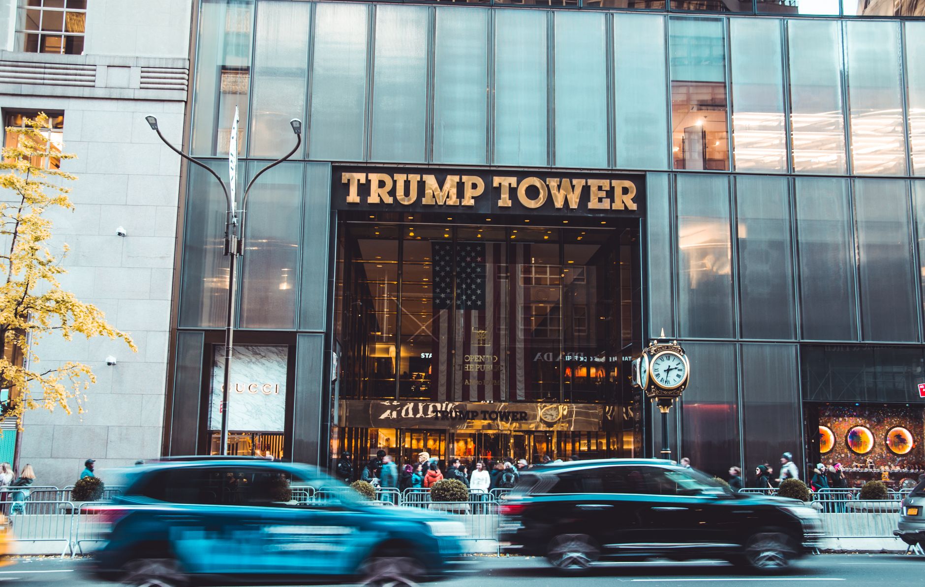 Escaparates de tiendas de lujo en la Quinta Avenida de Manhattan