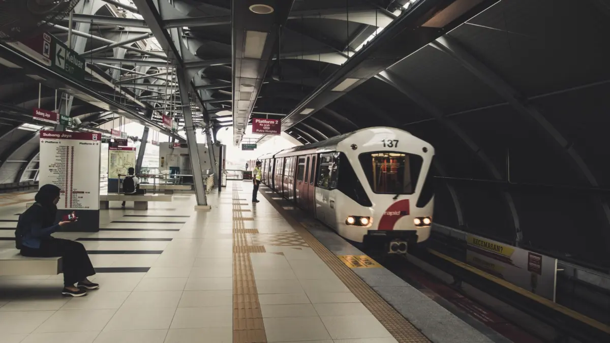 Interior de una terminal del Aeropuerto Internacional de Kuala Lumpur