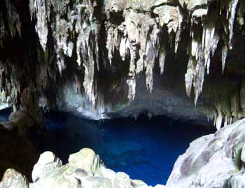 gruta-del-lago-azul2