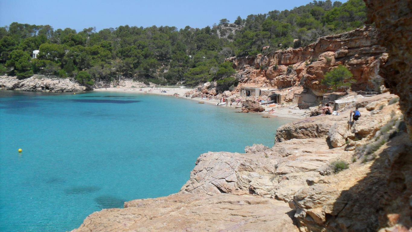 Calas imprescindibles de Ibiza para un verano inolvidable