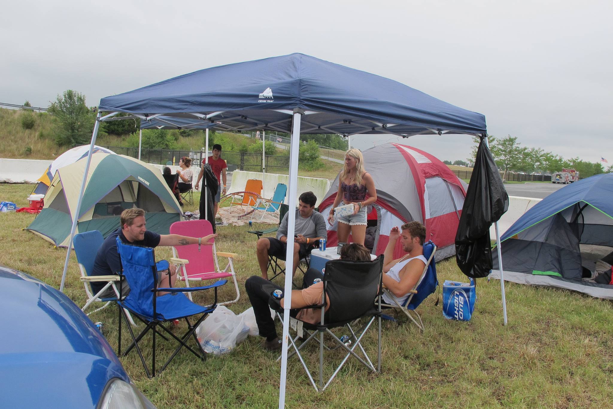 Qué llevarse a un festival de música - Gente de camping