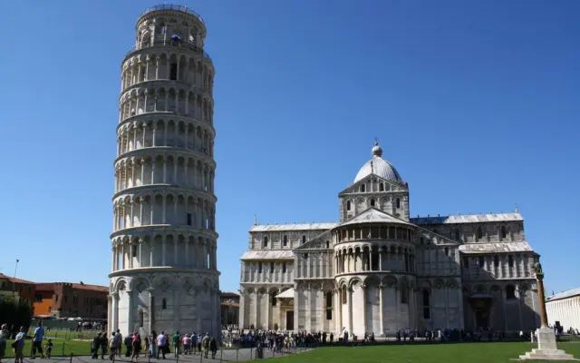 monumentos de italia: torre de pisa