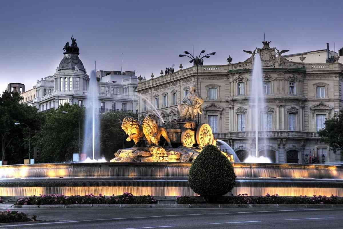 Madrid, Granada y Sevilla, las ciudades más visitadas por los españoles en Navidad 3