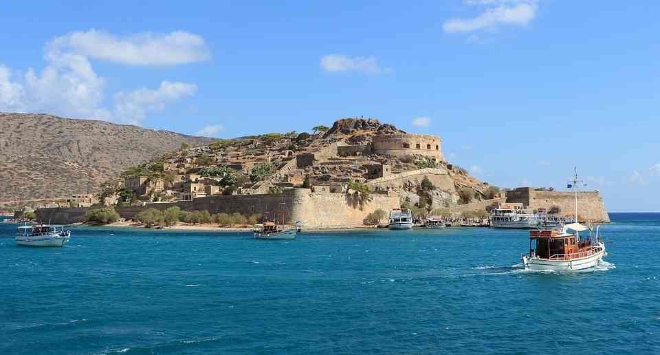 Islas griegas, mejor descubrirlas a bordo de un crucero 4