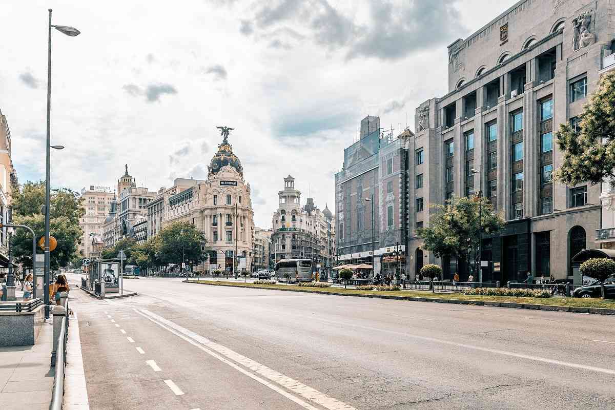 Los 5 mejores lugares para visitar en España según una IA