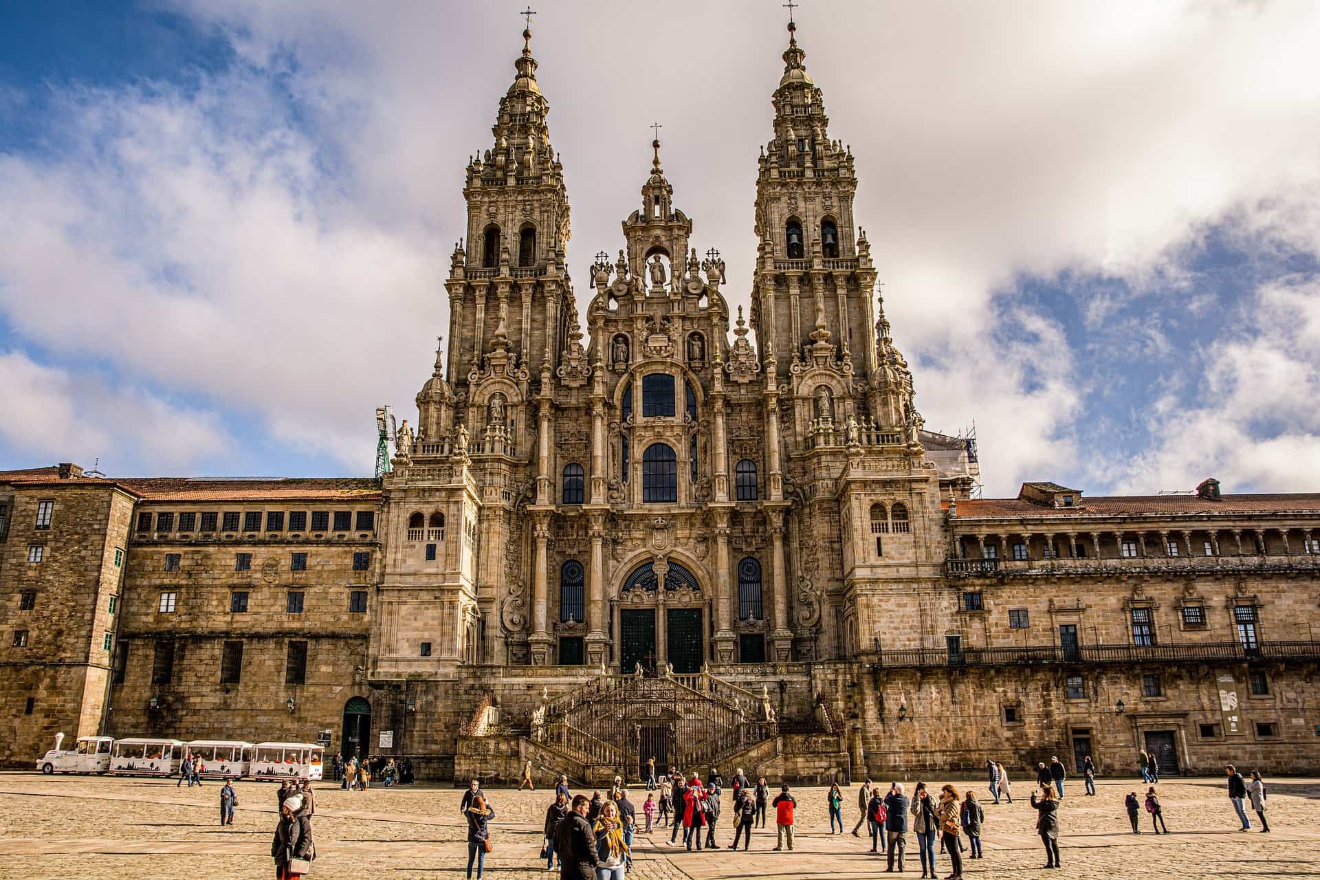 Descubre las mejores ciudades españolas para ir de tapas 3