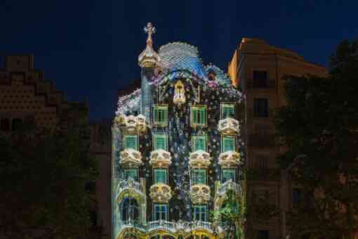 La fachada de Casa Batlló volverá a sorprender con el espectacular mapping del artista Refik Anadol 13