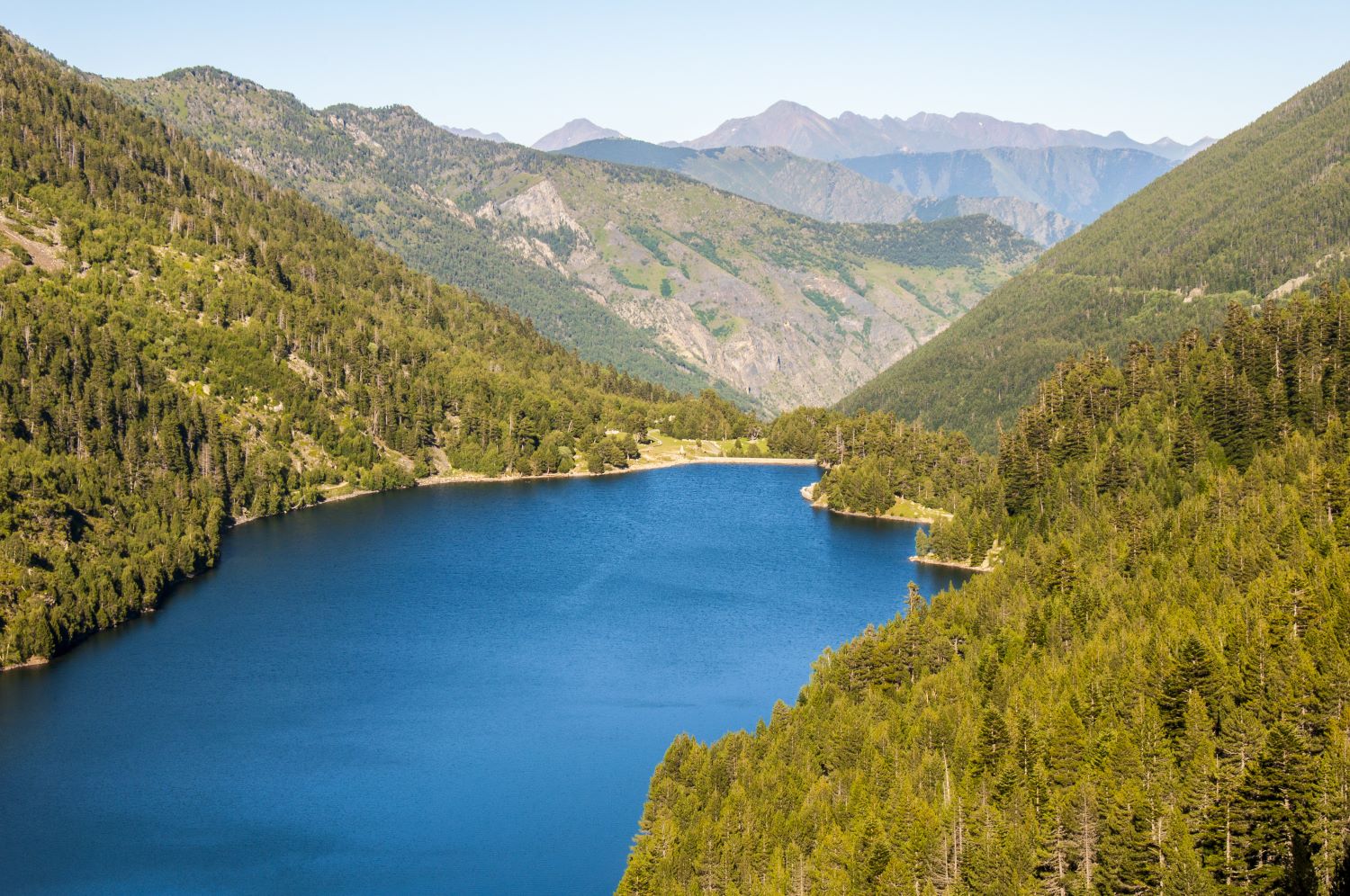 Los 10 lagos más bonitos de España para visitar en el mes de noviembre 5