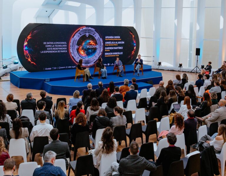 Elena Digital López