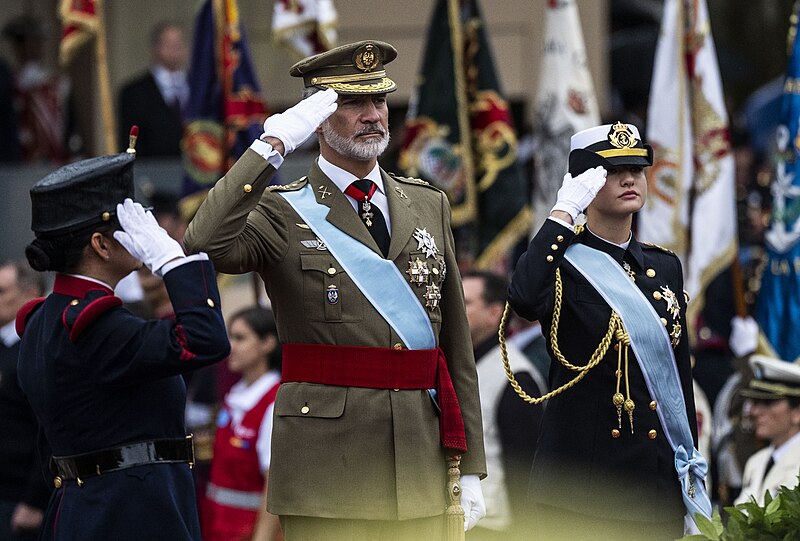 Princesa Leonor en la Fiesta Nacional 2024 con uniforme militar